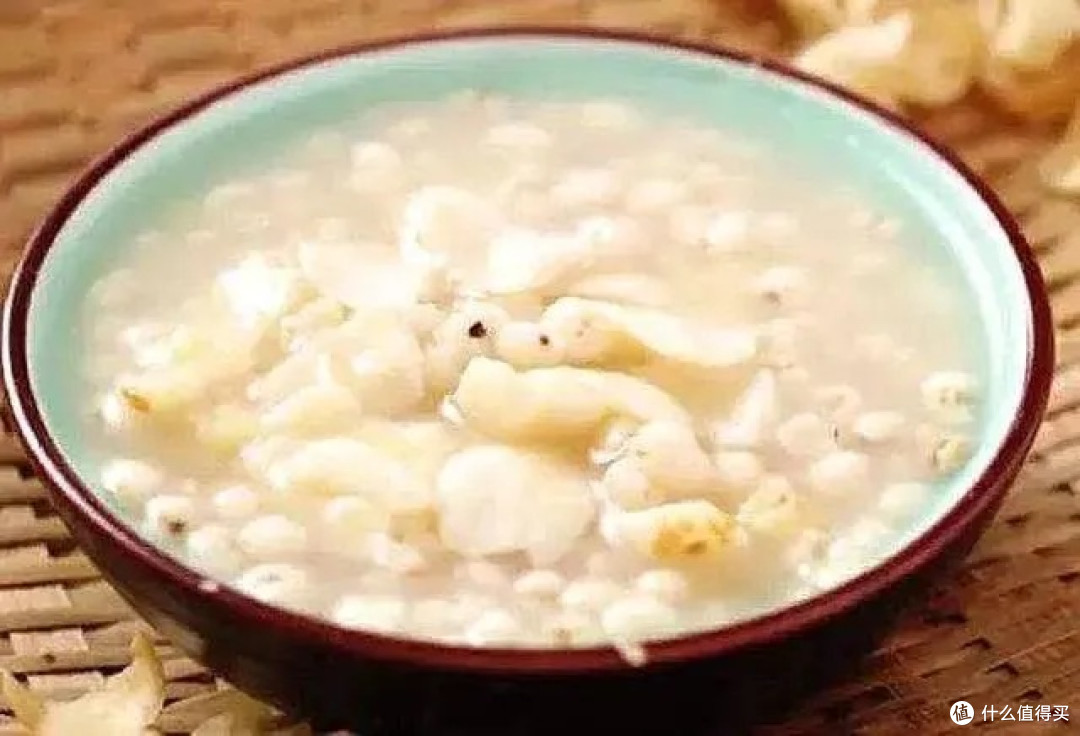 清明时节养生食补全攻略:茯苓薏米粥的健脾祛湿奥秘