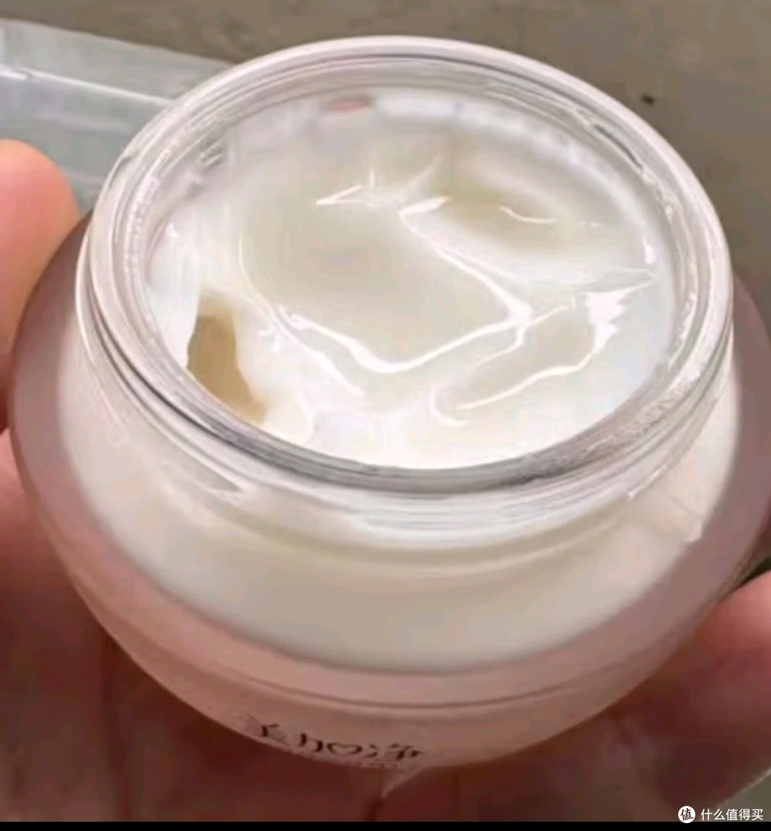 滋润保湿的国货面霜推荐