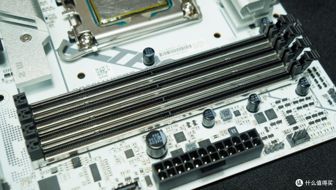 酷睿Ultra 7 265K+iGame B860M Ultra白色主题主机装机配置单分享