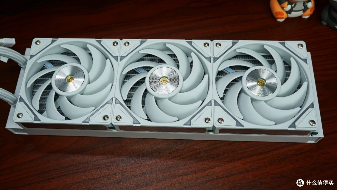 酷睿Ultra 7 265K+iGame B860M Ultra白色主题主机装机配置单分享