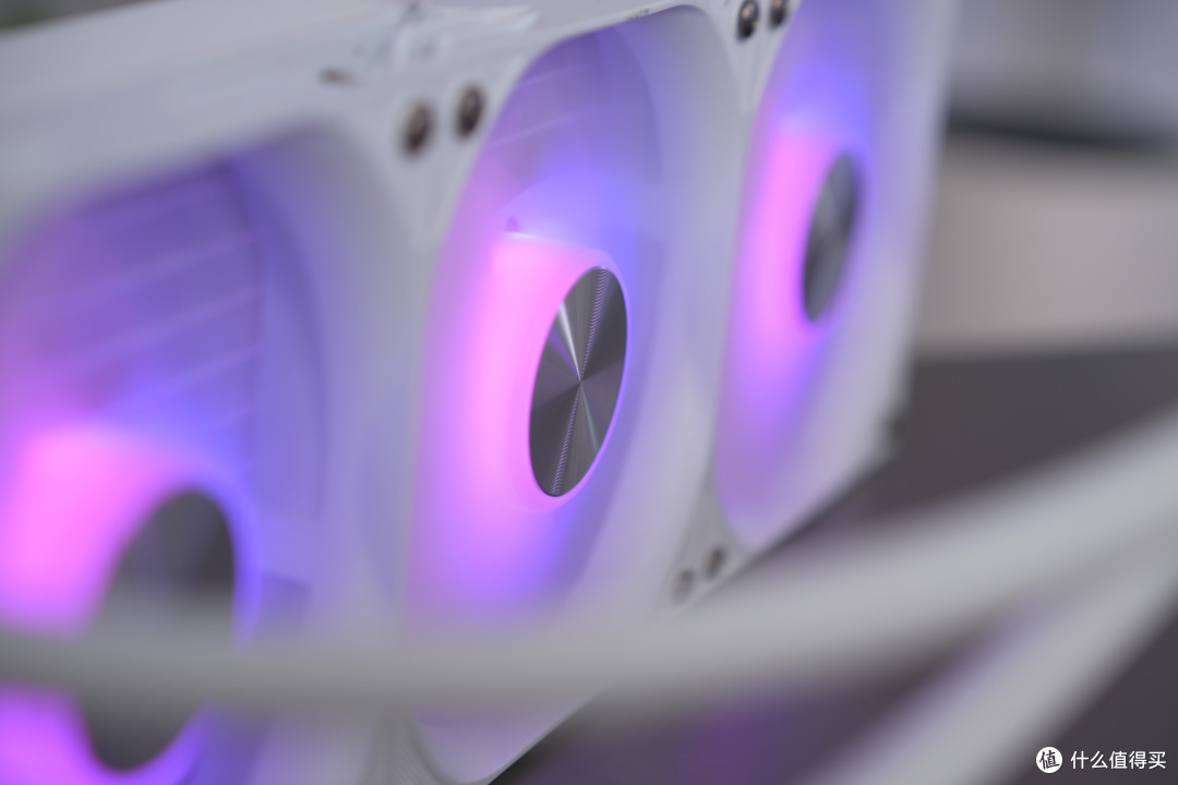 表现惊艳!试玩银昕E360一体水冷
