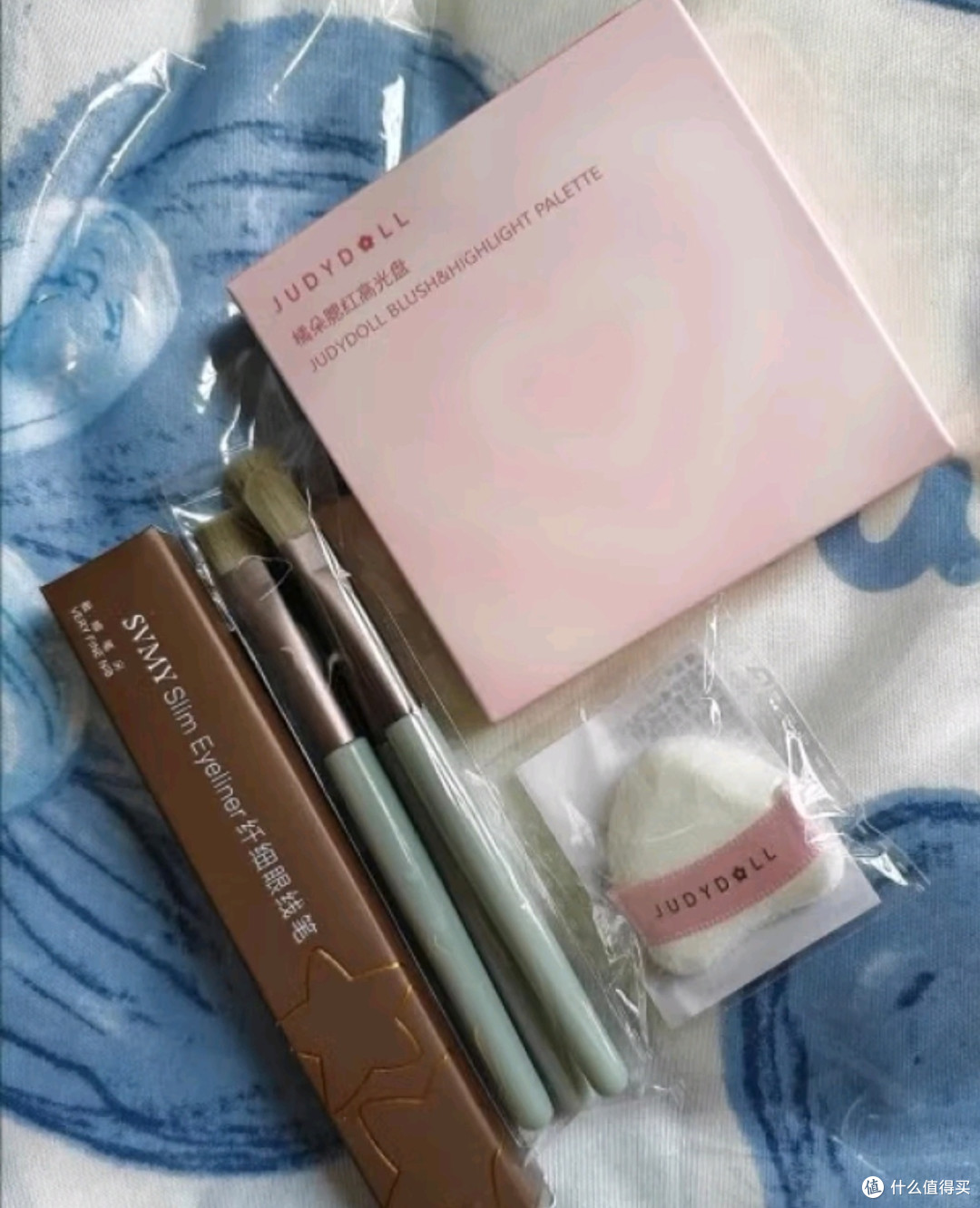 腮红高光二合一,橘朵新品使用分享