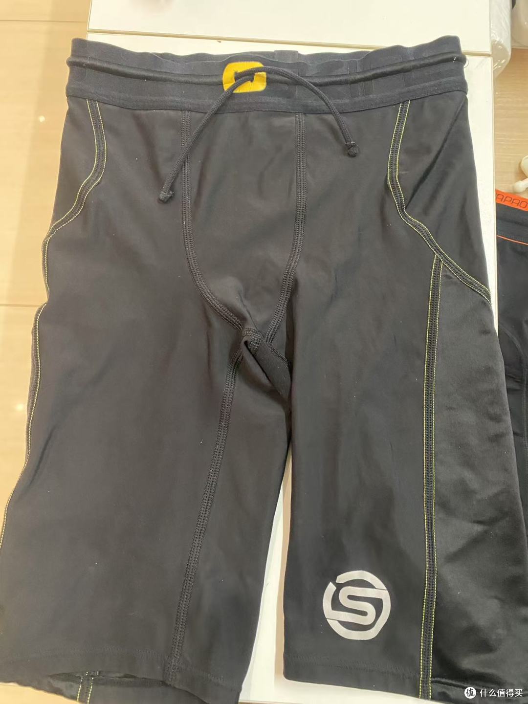 压缩裤里面穿内裤吗 有谁来说说实话?