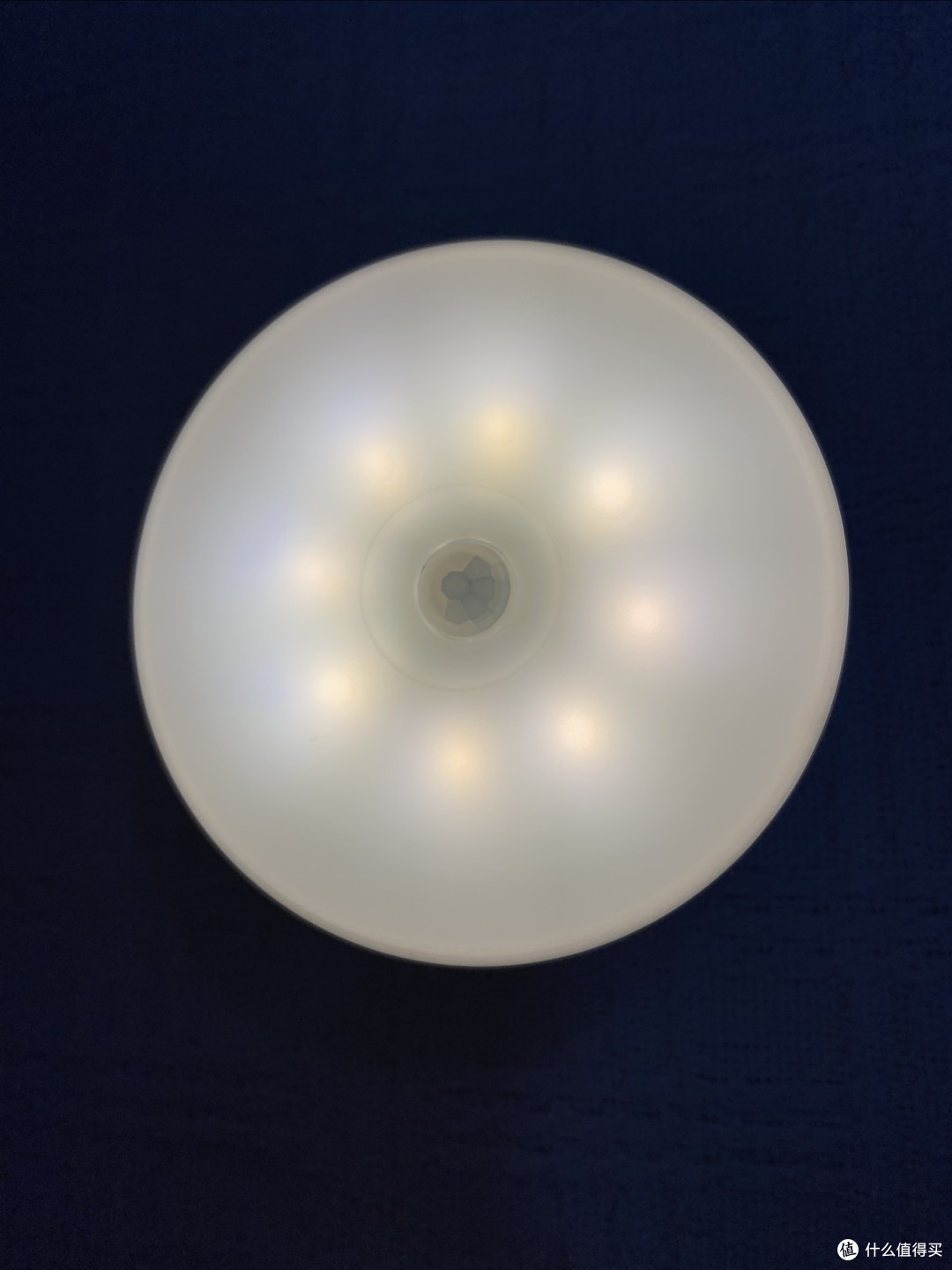 夜行守护者:人体感应 LED 小夜灯 !