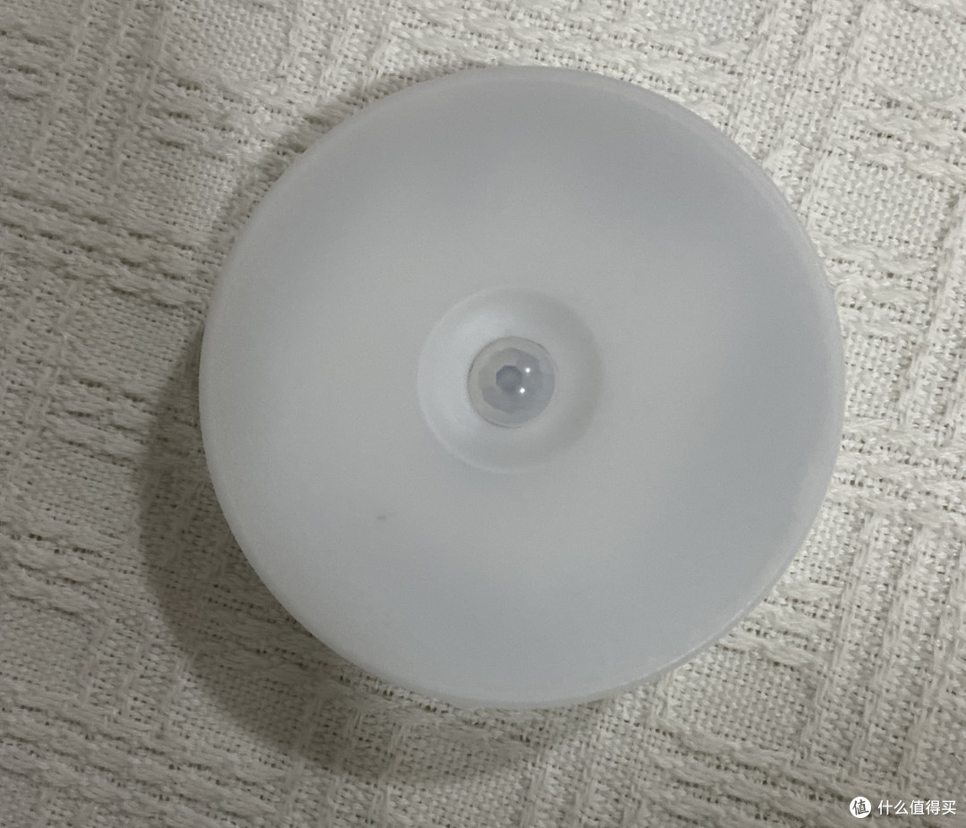 夜行守护者:人体感应 LED 小夜灯 !
