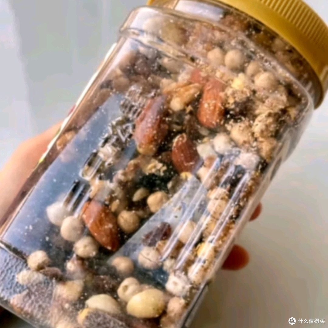 三只松鼠每日坚果500g/罐：营养与美味的双重盛宴