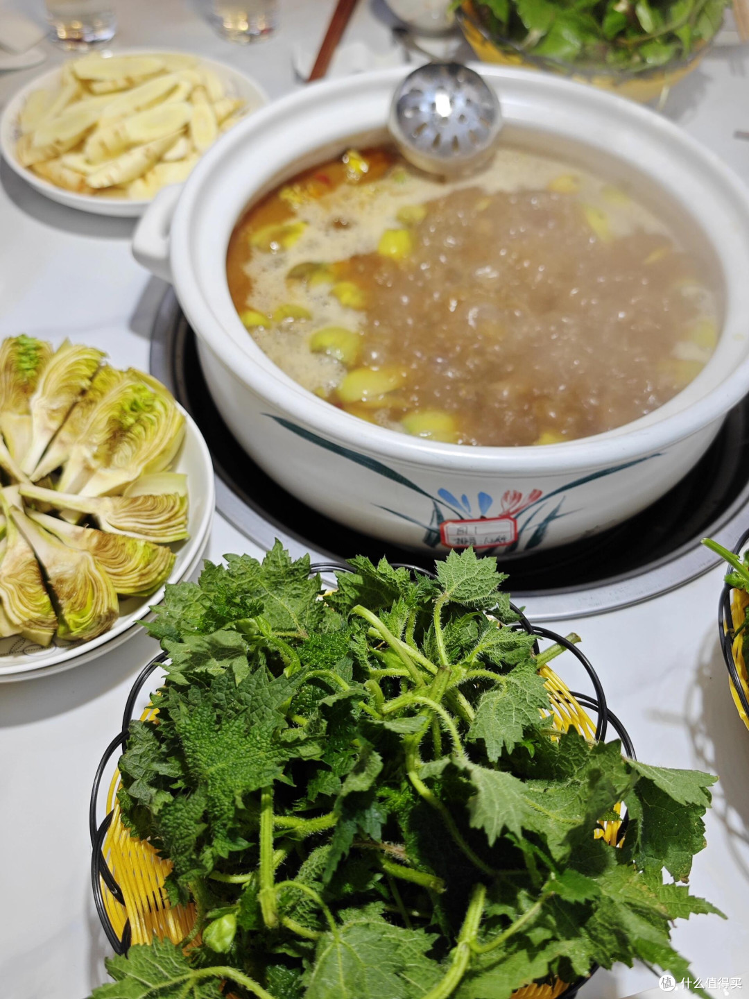 素有“蔬菜之皇”的洋蓟排骨火锅也是吃上了