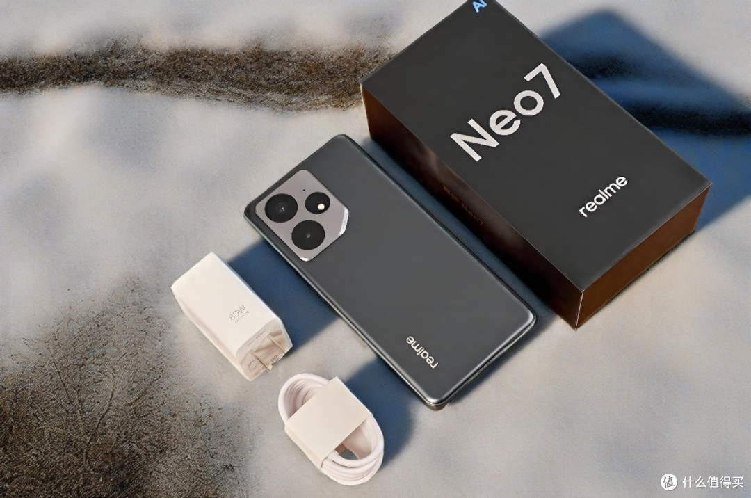 7000mAh+6000nit+IP68,跌至1739元,天玑9300+旗舰亲民了