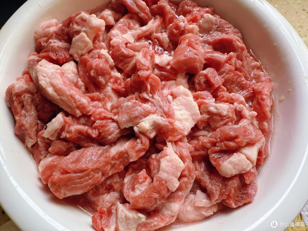 鲜香入味!腐竹牛肉煲家常炖法,软烂爆汁暖胃必备