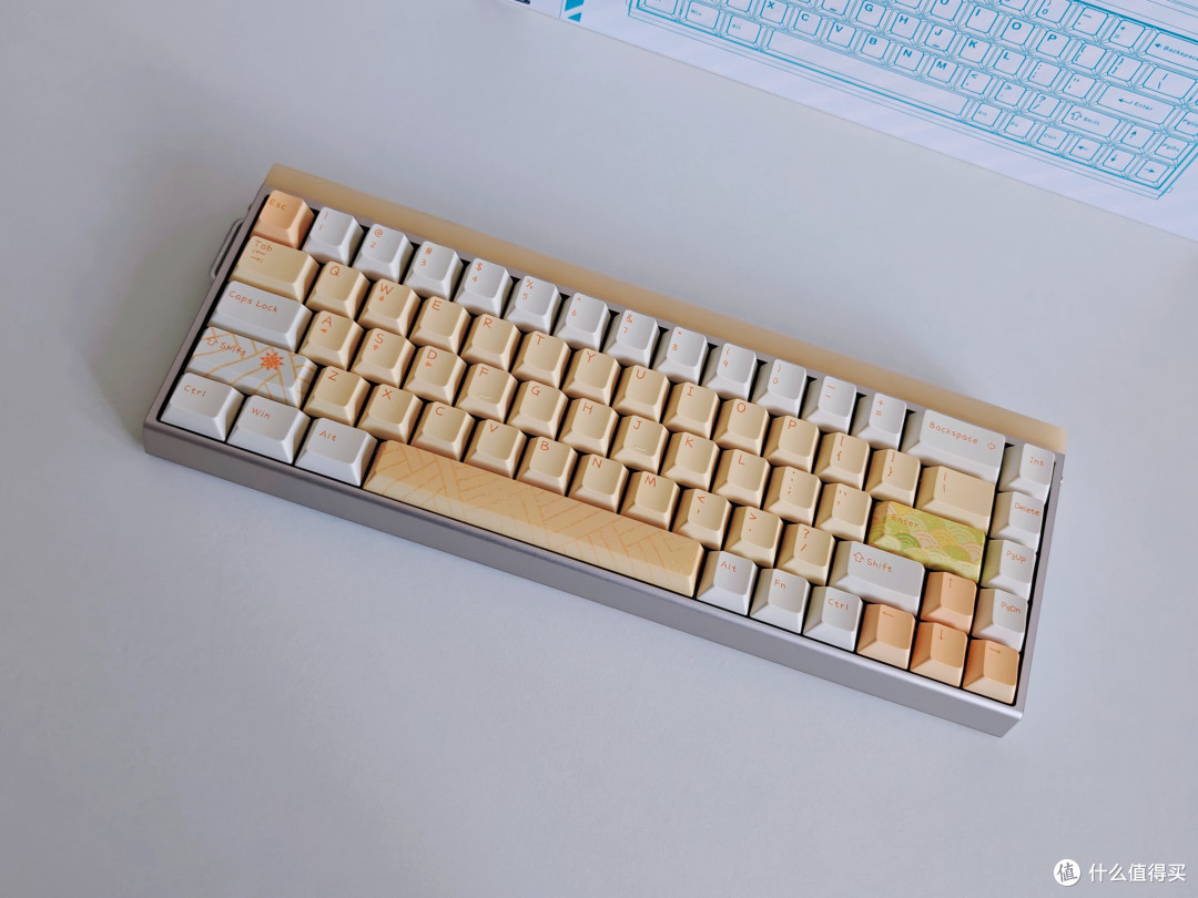 指尖敲出的星光流转——狼蛛HERO 68 HE Ultra铝坨坨磁轴键盘
