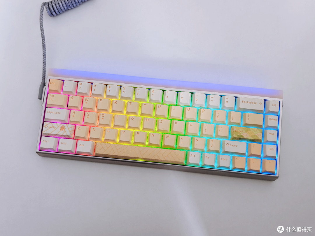 指尖敲出的星光流转——狼蛛HERO 68 HE Ultra铝坨坨磁轴键盘