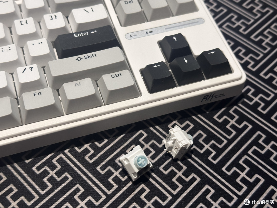 迎接AI时代?三模键盘？不，是四模AI键盘！——RK R87pro AI