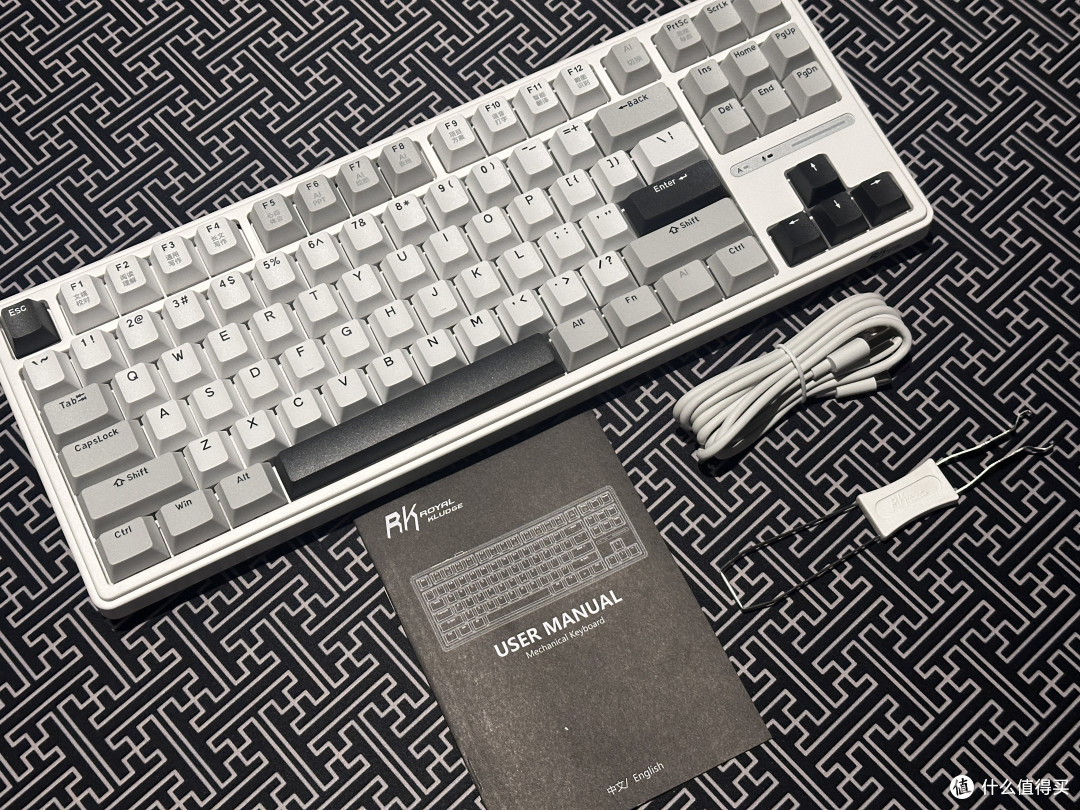迎接AI时代?三模键盘？不，是四模AI键盘！——RK R87pro AI