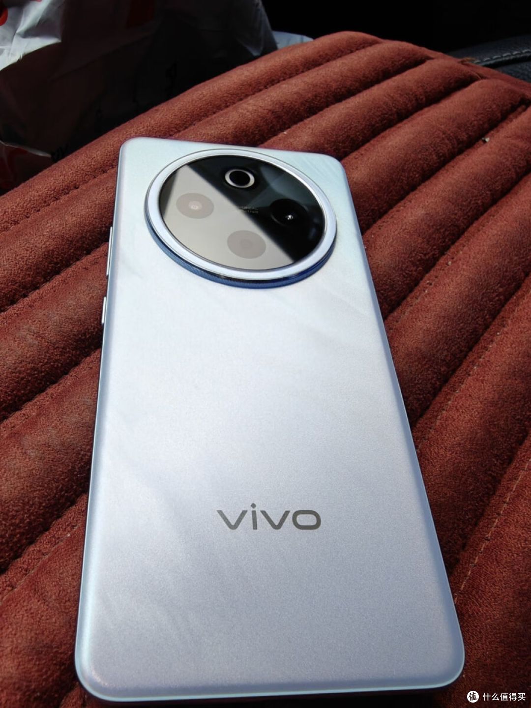 “续航灭霸”:vivo Y300 Pro+补贴后1444元,为跑腿而生的手机?