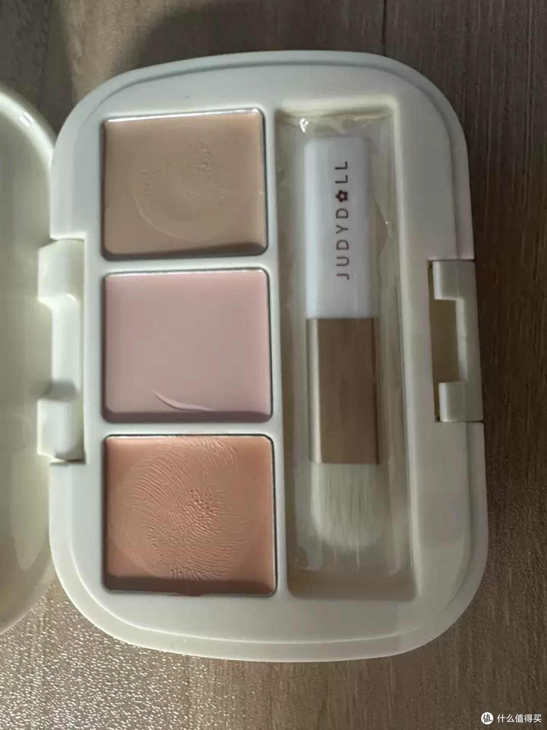 国产好货化妆品牌控油保湿,橘朵遮瑕盘效果如何