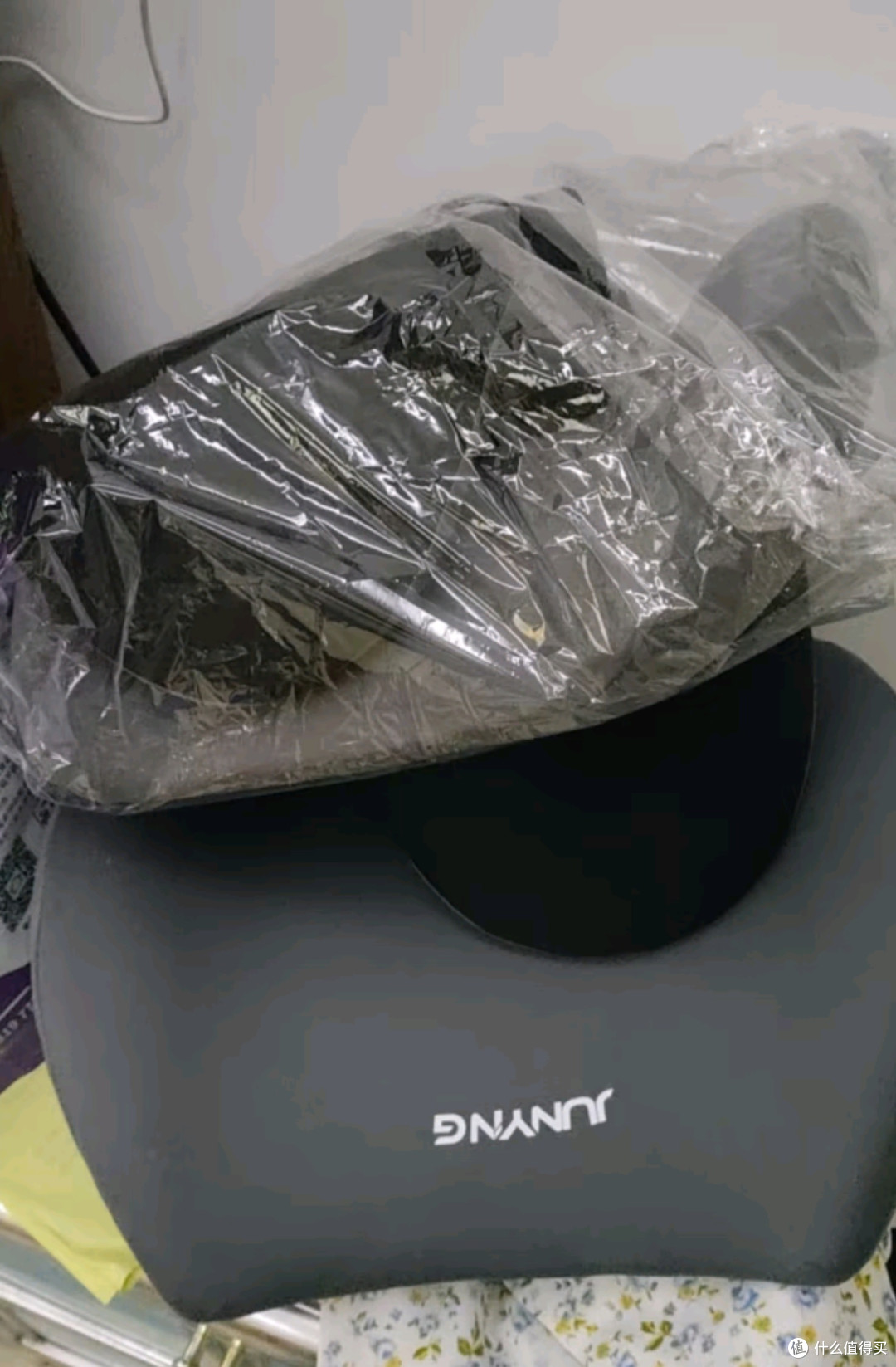 君盈汽车头枕腰靠套装:人体工学设计,驾车疲劳的终结者