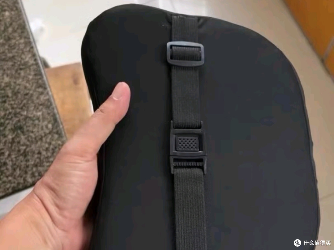 君盈汽车头枕腰靠套装:人体工学设计,驾车疲劳的终结者