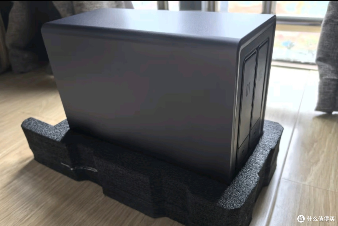 家庭数据存储新选择:绿联DXP2800