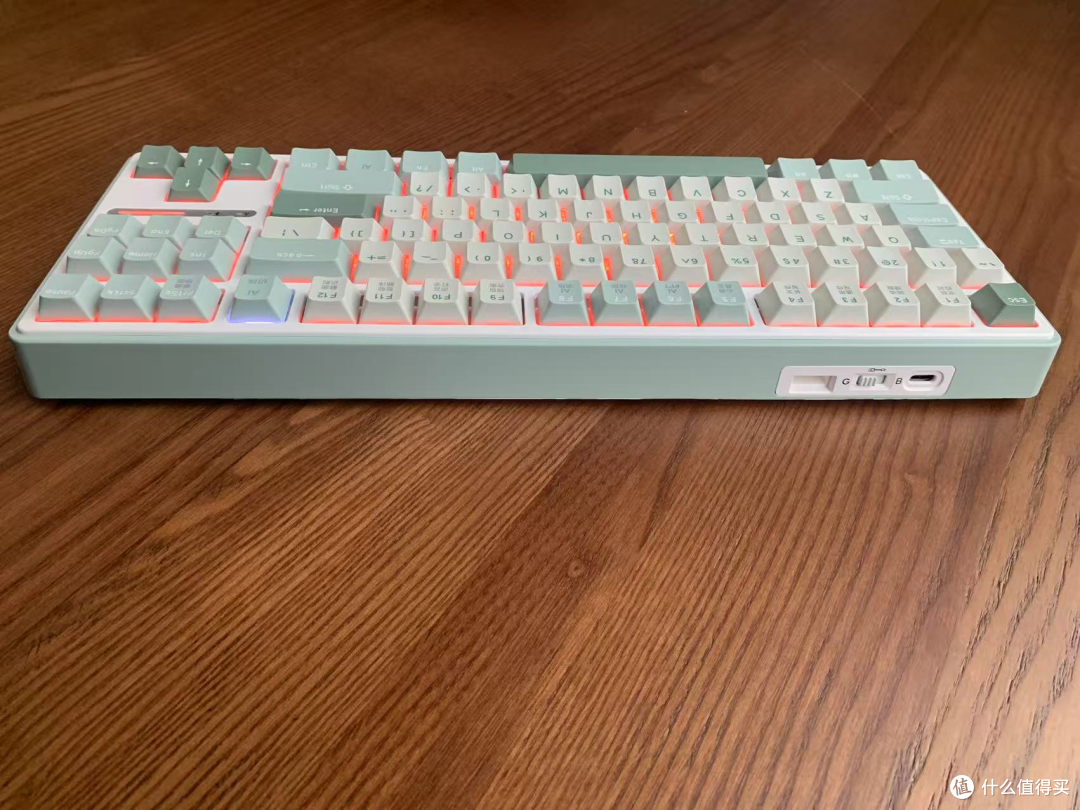 DeepSeek与键盘的碰撞!AI机械键盘RK R87 Pro AI测评