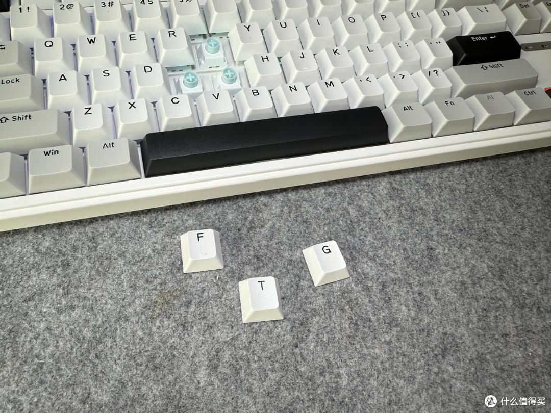 自媒体工作者都该人手一个的AI键盘-RK R87 PRO AI键盘