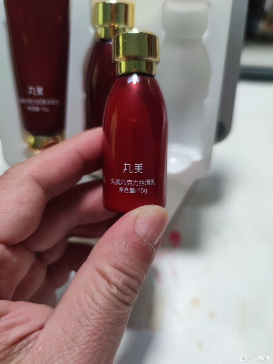 丸美洁面水乳套装：旅行护肤必备