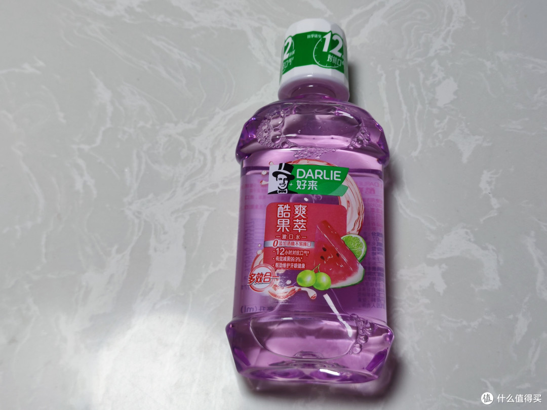 如果你有口气的话,建议选择漱口水作为清洁口腔的良物。