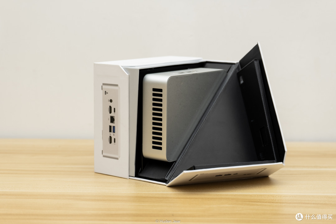 华硕NUC 15 Pro Plus测评:搭载Core Ultra 9 285H的性能霸主