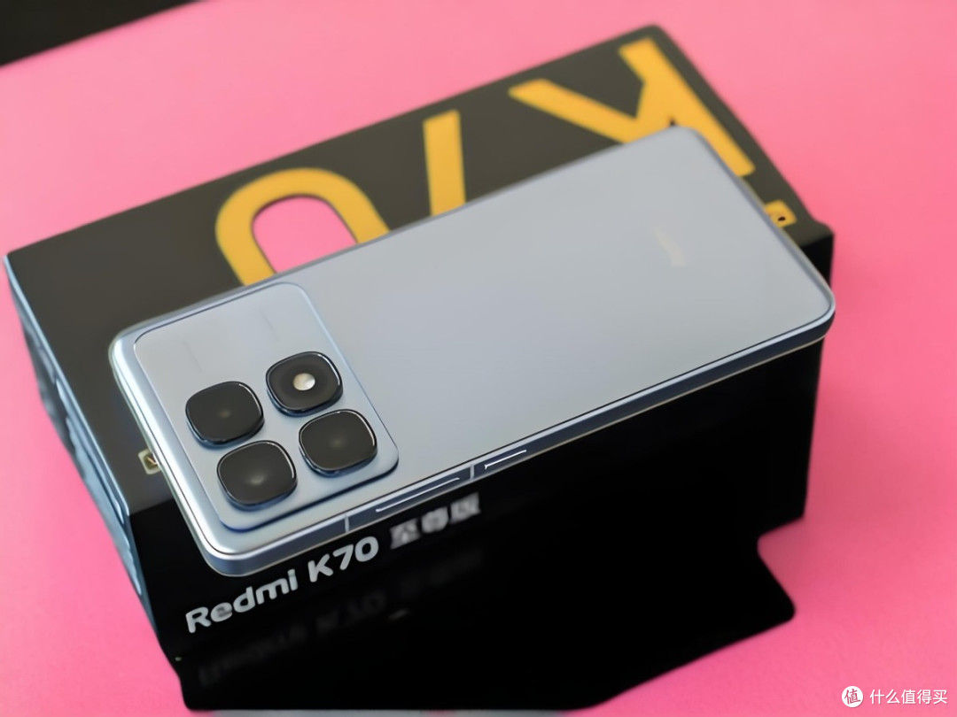 天玑9300+芯片、独显D1,12GB+512GB跌至2027元,雷军亏本卖?