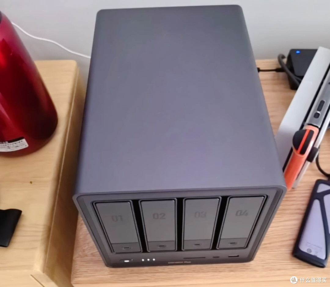 绿联私有云DXP4800 Plus:家庭与小团队的全能数据管家🎉
