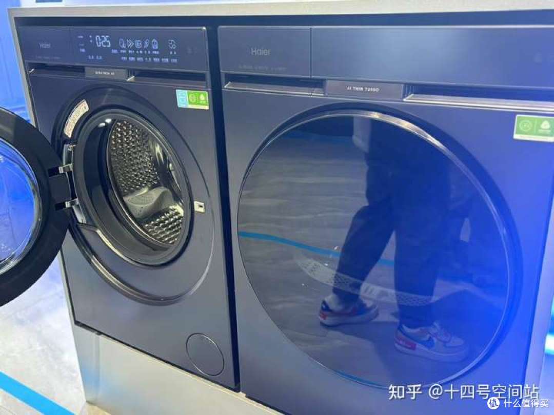 2025 AWE:海尔X11洗烘套装,重新定义高端洗护,618爆款预定!