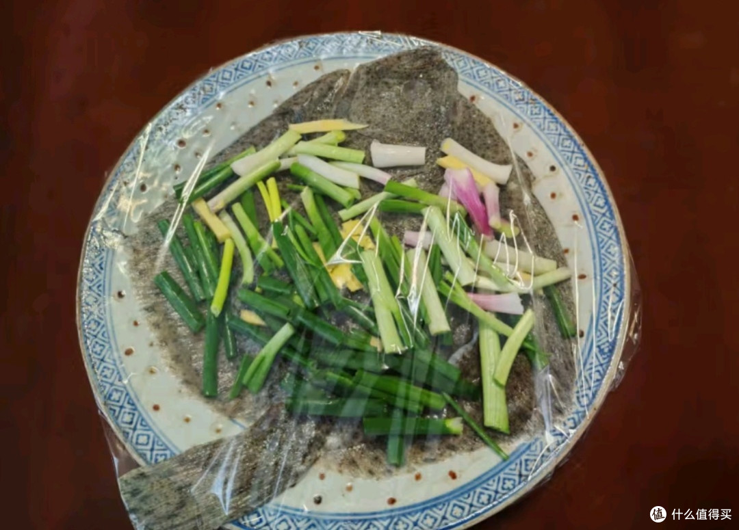 清明节制作多宝鱼营养丰富，清蒸更佳。