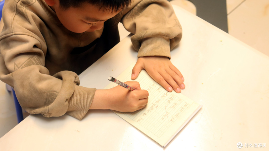 海尔天沐·中科护眼立式学习灯X30测评:“科学护眼”学习灯?