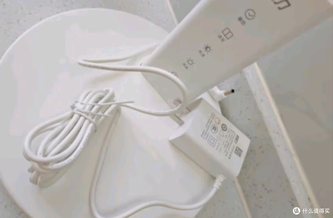 好视力TG032学生台灯:减蓝光护眼,照亮学习之路