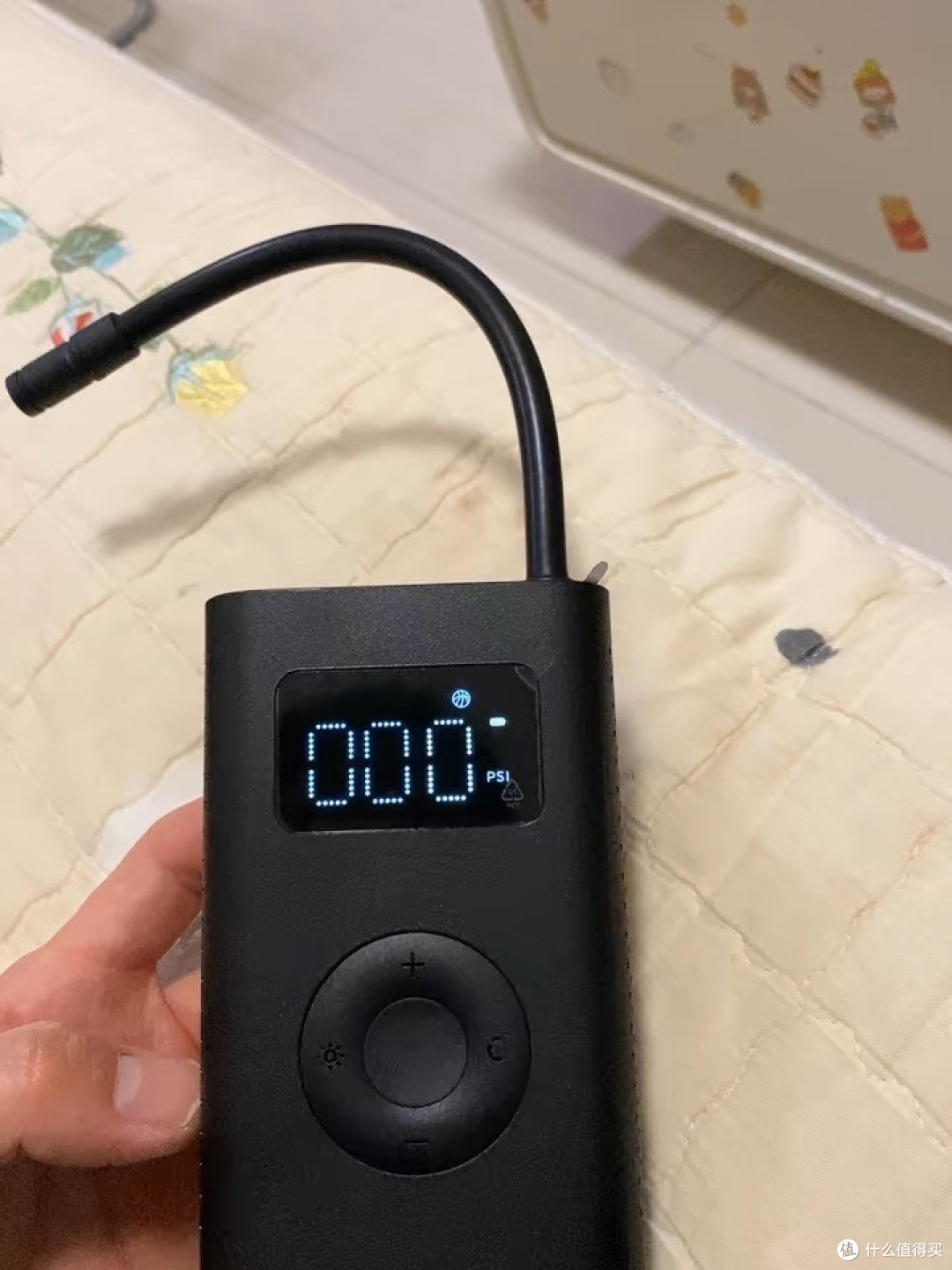 清明出行，小米汽车自动打气泵真能救命！