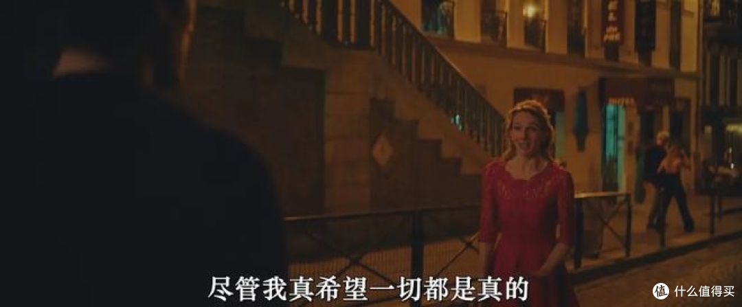 24年最荒诞的喜剧片,笑着笑着就撕开了人性贪婪的真相!