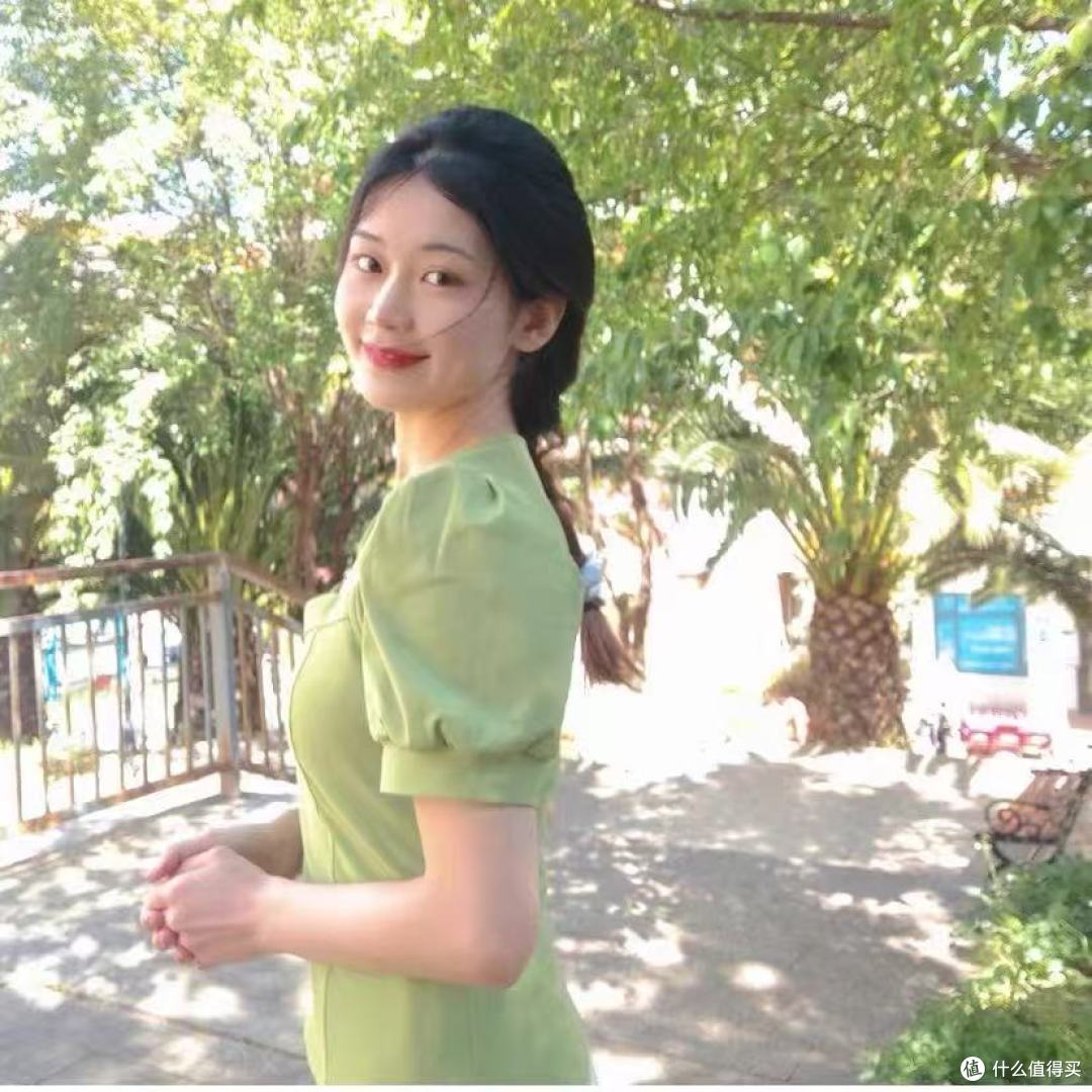 太棒了👏！港风复古女上衣，春夏纯棉泡泡袖 T 恤，气质非凡！