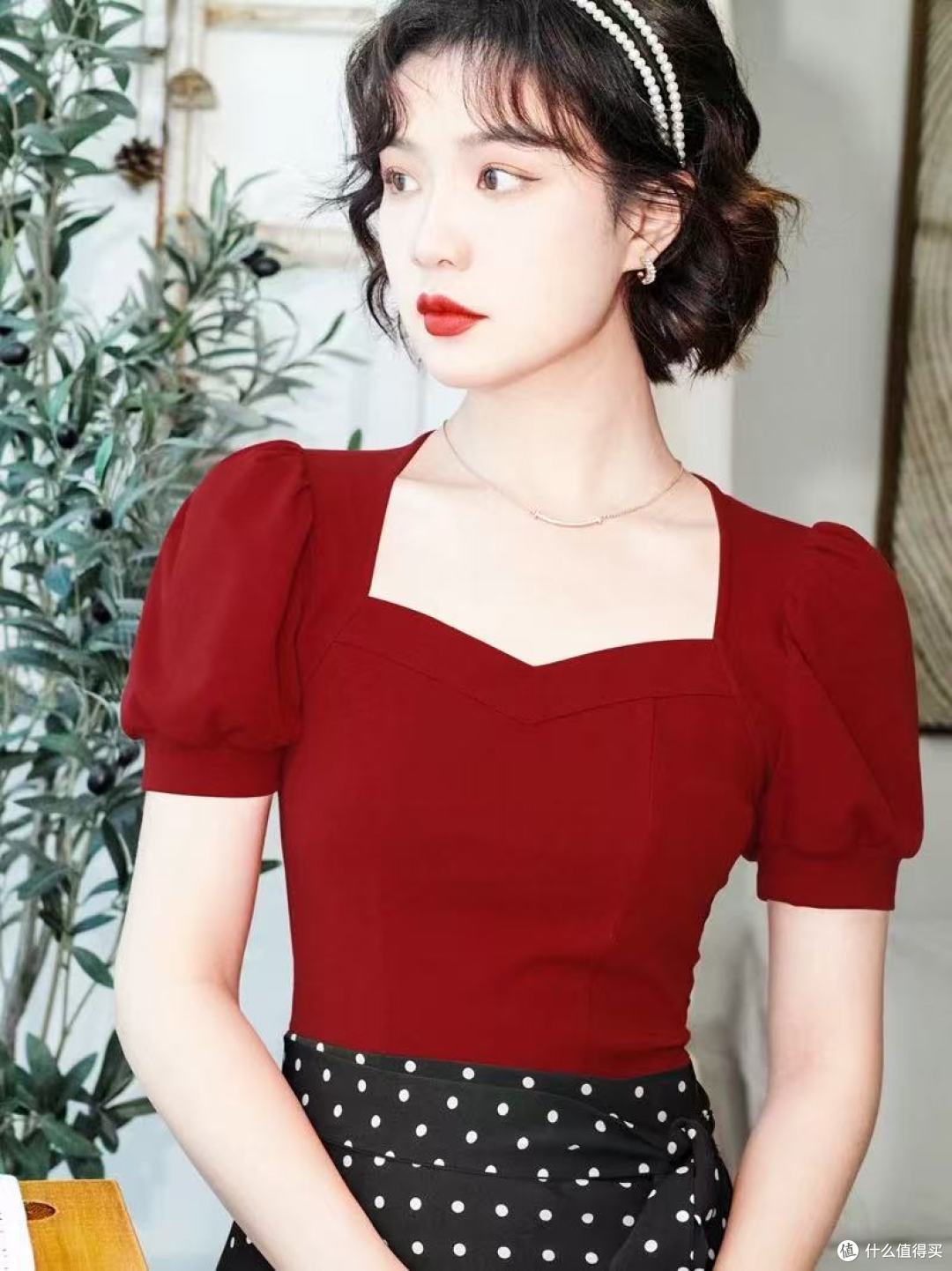 太棒了👏！港风复古女上衣，春夏纯棉泡泡袖 T 恤，气质非凡！