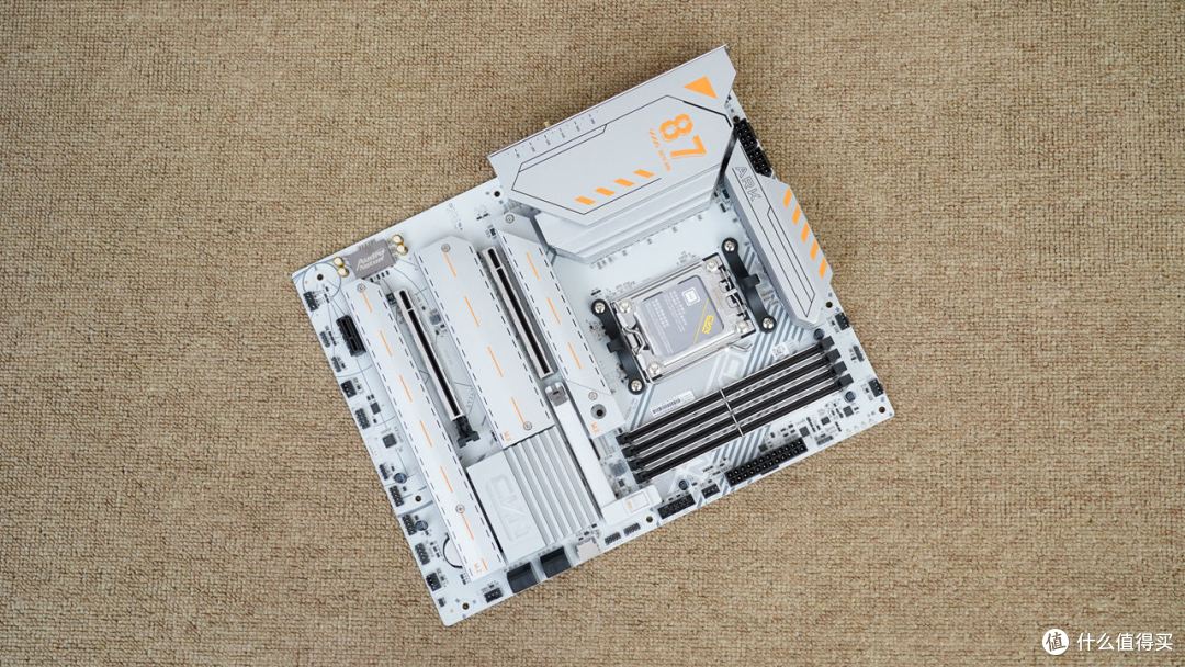 全电竞配置助力9950X3D飞，七彩虹 CVN X870 方舟体验分享