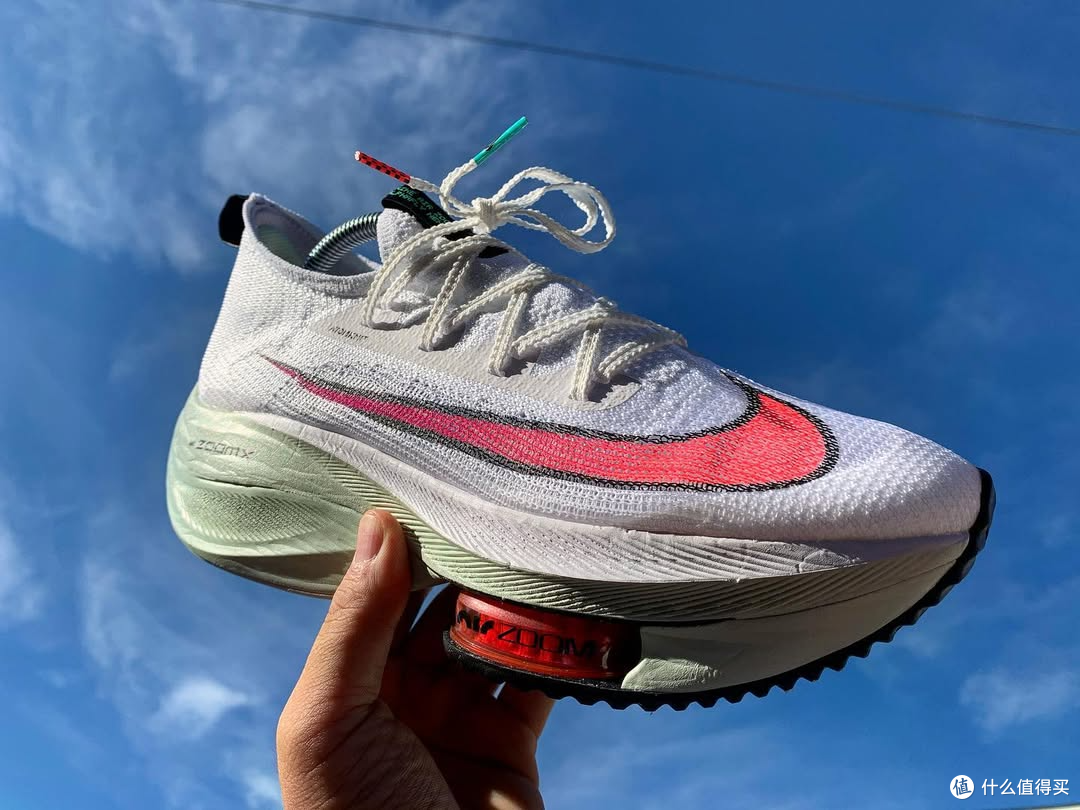 Nike跑鞋怎么选？中底、气垫、鞋面全讲清，一篇搞懂！