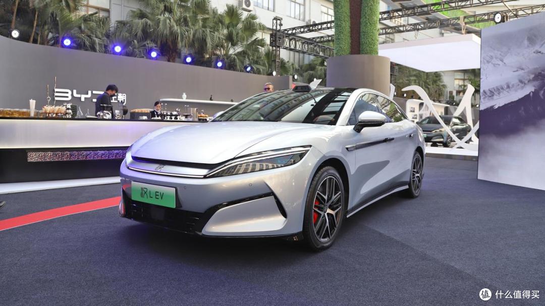 这让SU7怎么办？20.98 万起！比亚迪汉L中大型轿车纯电/ 插混上市