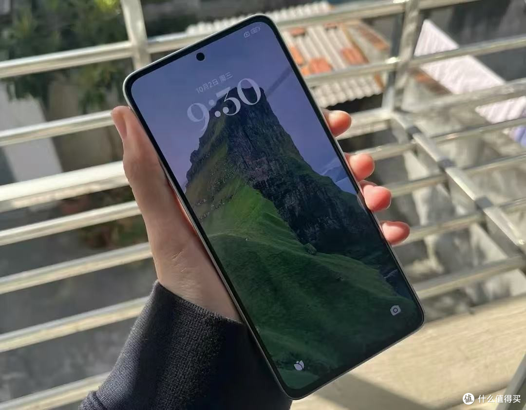 小米继续“消灭”山寨机,天玑7025-Ultra+5110mAh,跌至899元
