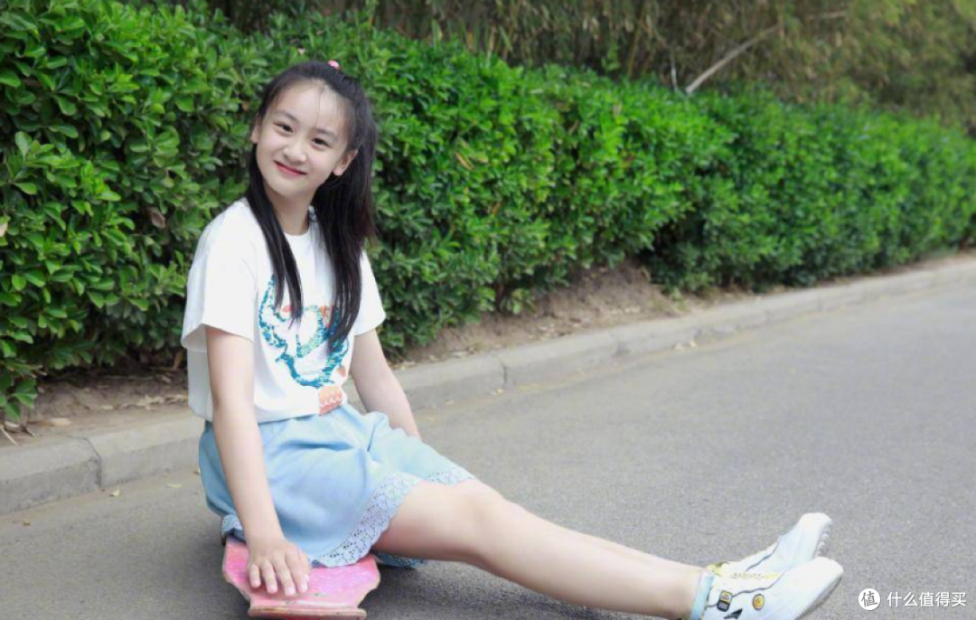 小学生家长得看看:错误护眼对孩子不好,孩子9岁就近视400度了