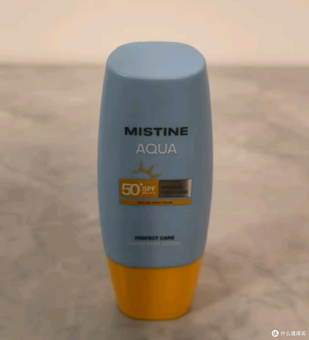 夏日外出游玩救星,Mistine新版小黄帽防晒霜乳,超好用携带方便