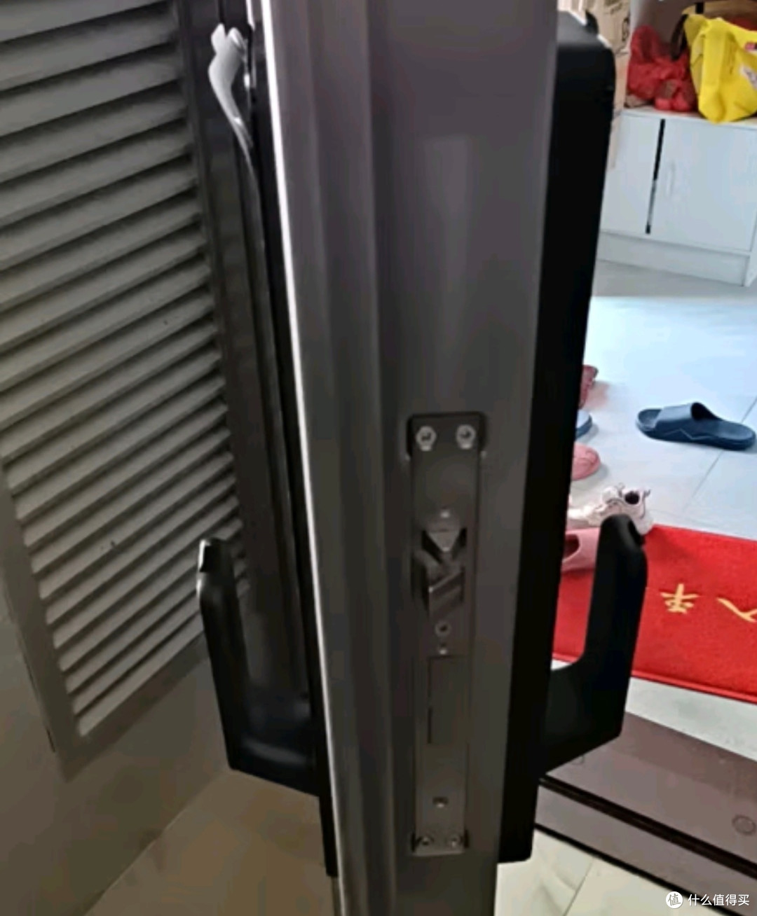 智能门锁让生活更便捷安全