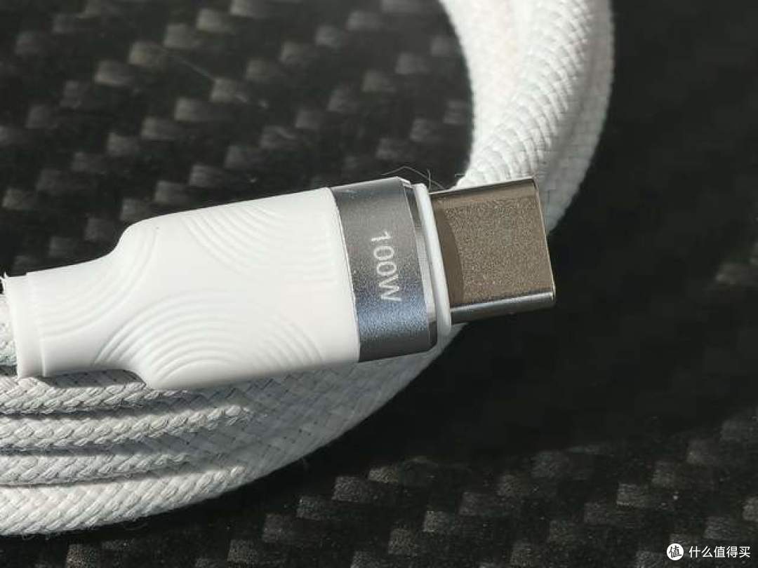 西圣K1磁吸充电线卖49元,到底与普通线材有何不同?