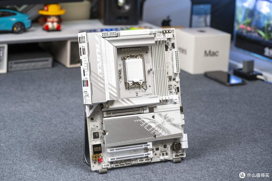 少有纯白Z890主板,技嘉Z890AORUS ELITE WIFI7 ICE冰雕主板评测