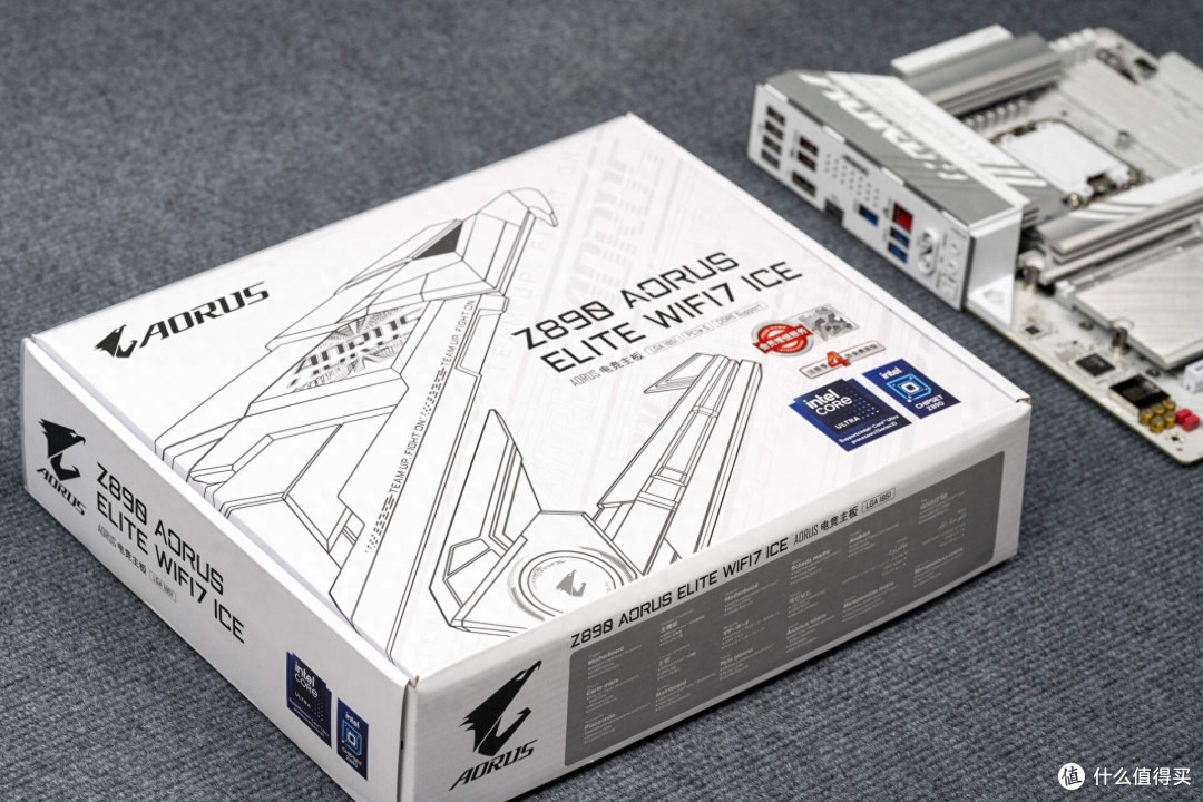 少有纯白Z890主板,技嘉Z890AORUS ELITE WIFI7 ICE冰雕主板评测