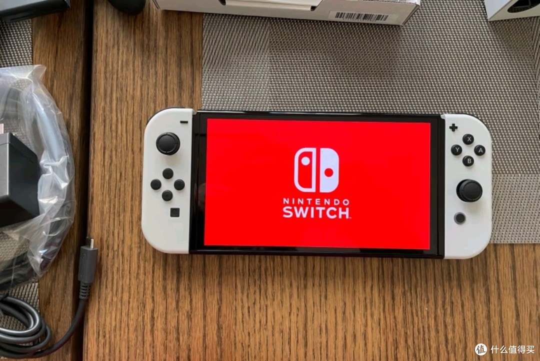 沉浸式游戏体验，Nintendo Switch国行版OLED续航版掌机