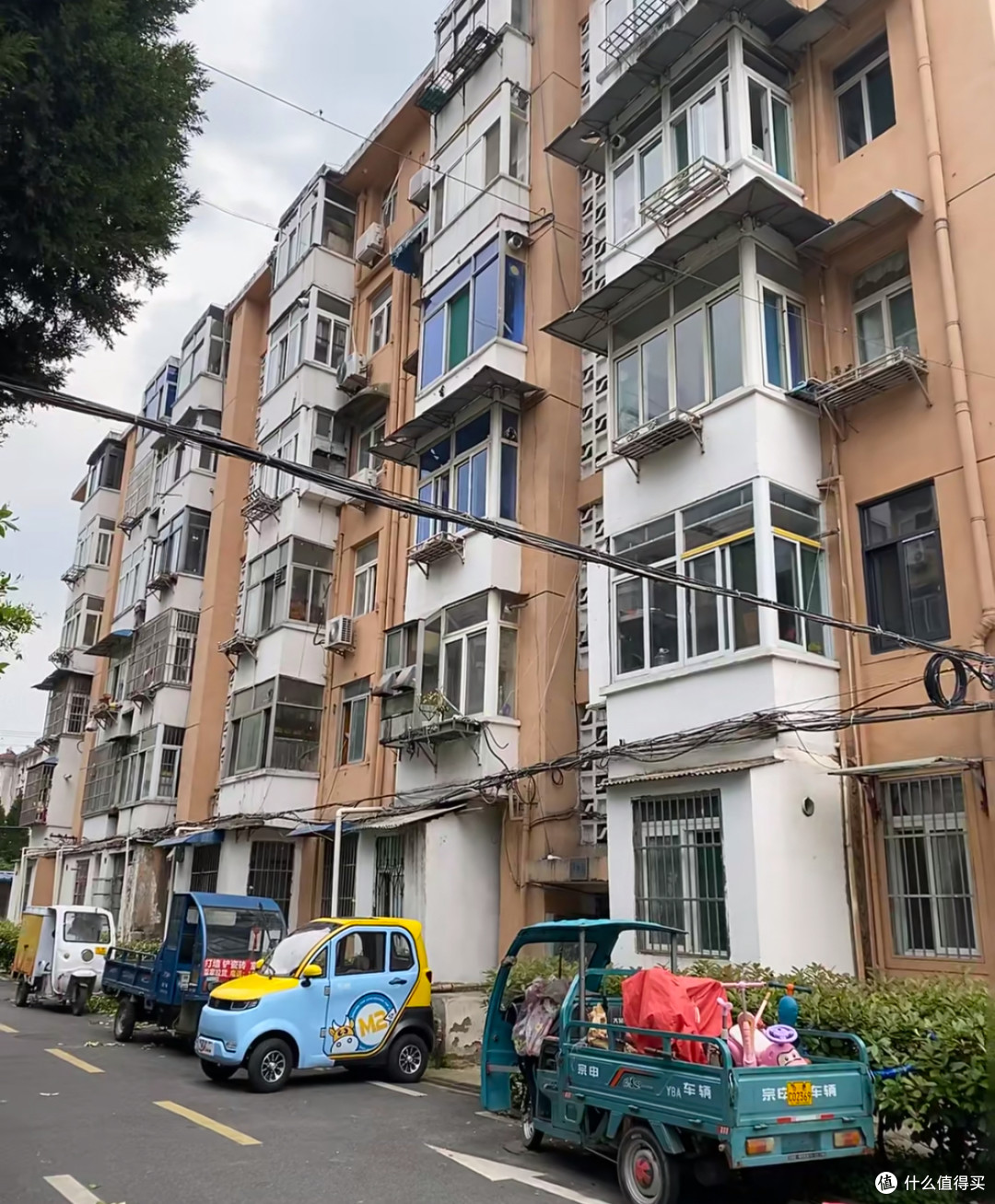 90后媳妇买房,婆婆拿出30万,不由感叹:老一辈到底是咋攒钱的?