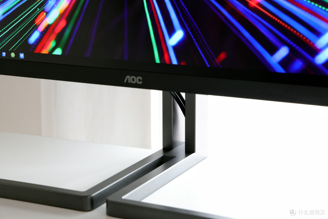2025最值得入手的显示器——AOC U32U3D 31.5英寸4K显示器